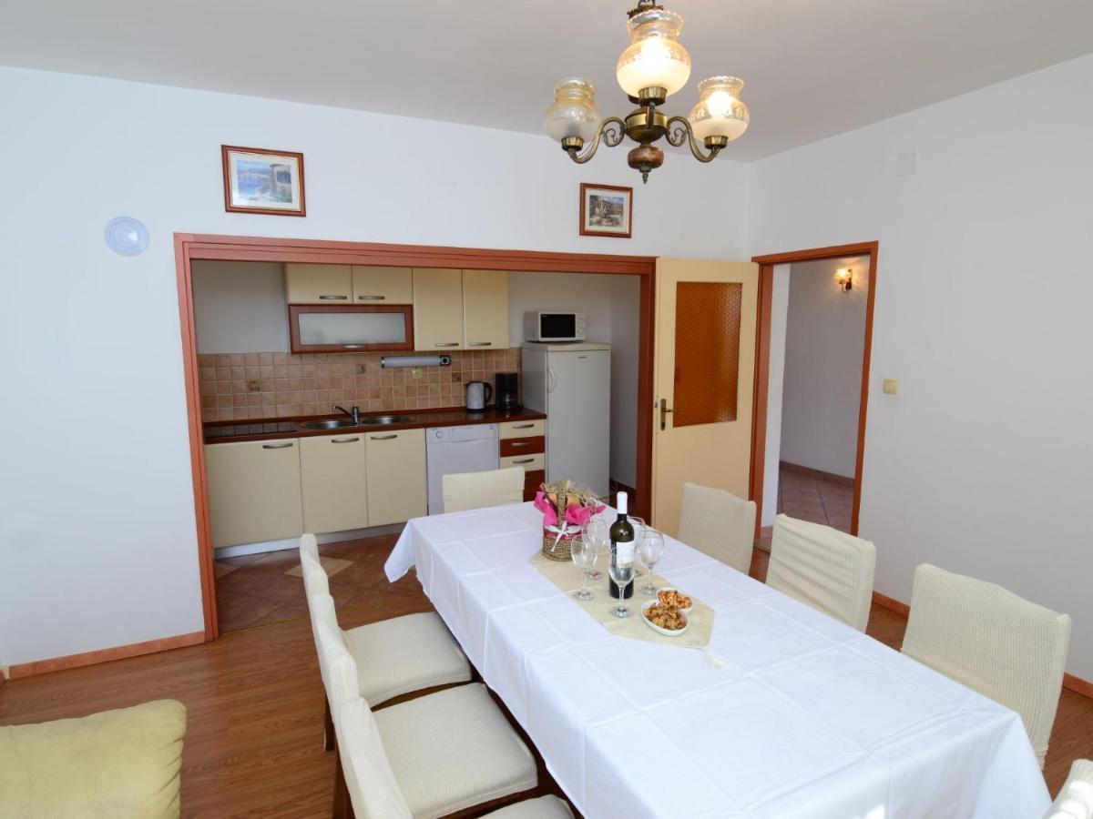 Apartment Grebastica-2 By Interhome *